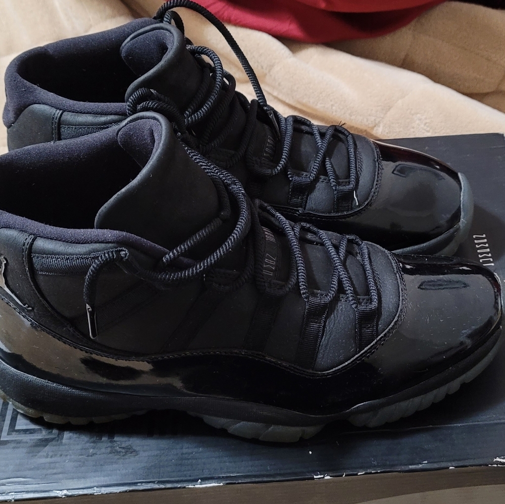 Jordan 11s 🎓 @ gowns